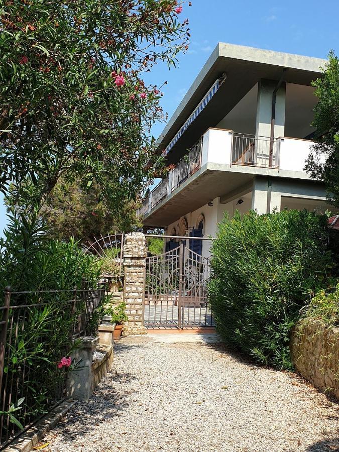 Appartamenti Villa Lina Nisporto Buitenkant foto
